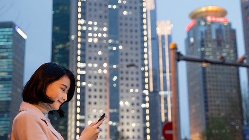 机房吊顶与普通吊顶：关键区别与选择要点**